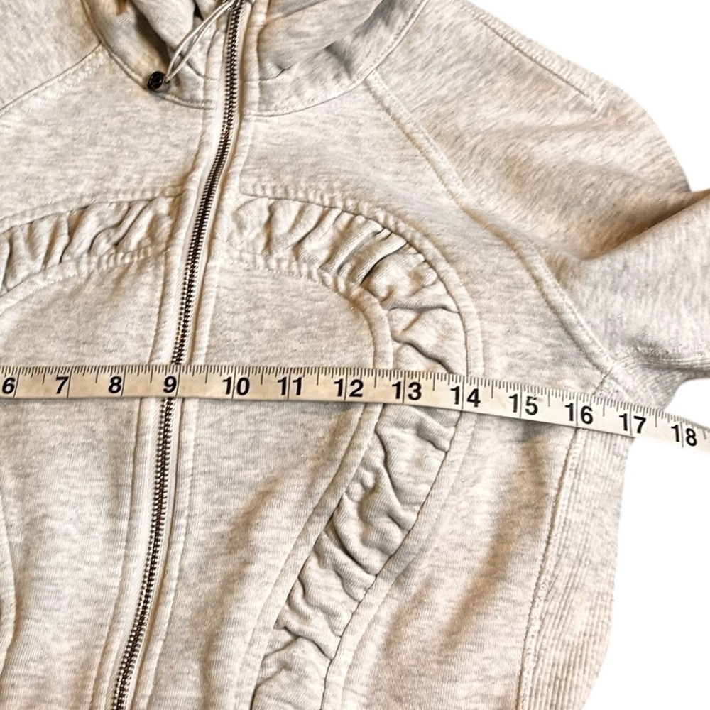 Lululemon Cuddle Up Jacket - Picture 15 of 16